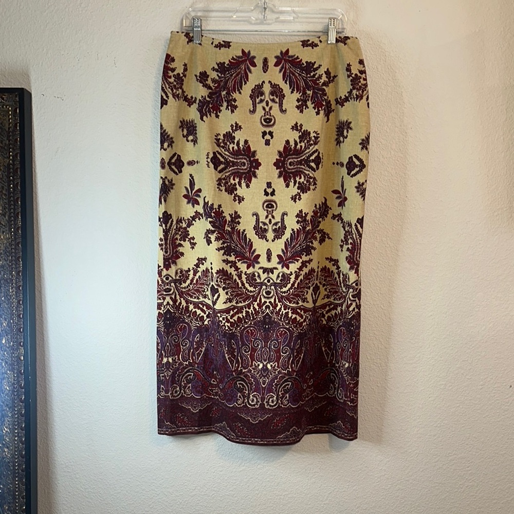 Norton McNaughton Elegant Burgundy and Cream Pencil Skirt‎